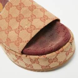 Pre Owned صندل سلايد غوتشي نعل سميك كانفاس GG بيج/ عنابي مقاس 39