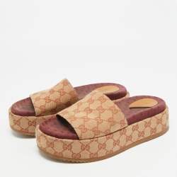 Pre Owned صندل سلايد غوتشي نعل سميك كانفاس GG بيج/ عنابي مقاس 39