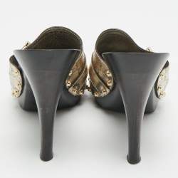 Pre Owned صندل غوتشي جلد ذهبي أيقون بيت مقاس 40