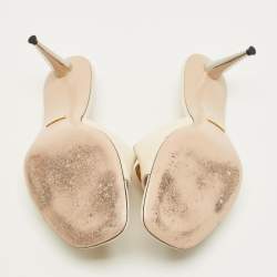 Pre Owned صندل سلايد غوتشي بكعب جلد أبيض مقاس 38