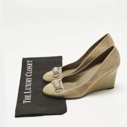 Pre Owned Gucci Horsebit Size 38.5 Grey Patent Leather and Suede Wedge Pumps