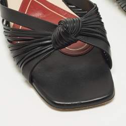 مملوكة مسبقًا صندل سلايد غوت شي جلد أسود بتفاصيل عقدة مقاس 38