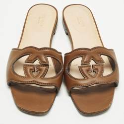 مملوكة مسبقًا Gucci Slides Size 38.5 Pale Brown Leather Interlocking G Flat Slides