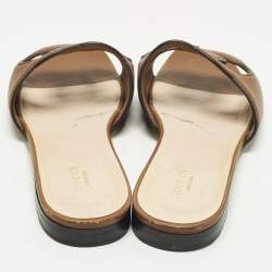 مملوكة مسبقًا Gucci Slides Size 38.5 Pale Brown Leather Interlocking G Flat Slides