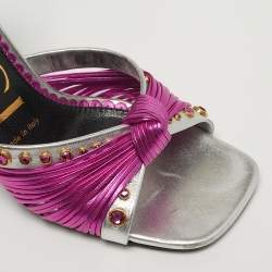 مملوكة مسبقًا Gucci Size 35 Metallic Silver/Pink Leather Knot Ankle Strap Sandals