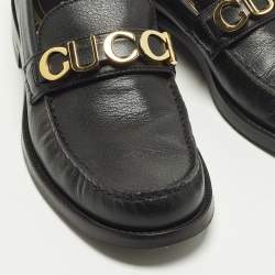 Pre Owned حذاء لوفرز غوتشي سليب أون بشعار كارا مزين جلد أسود مقاس 41