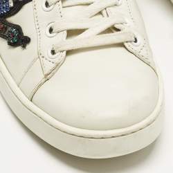 Pre Owned حذاء رياضي غوتشي جلد أبيض مطرز بشخصيات ديزني ثلاثة خنازير صغيرة بعنق منخفض مقاس 41