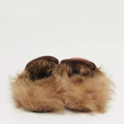 مملوكة مسبقًا موكاسين غوتشي برينستاون جلد وردي فاتح وفراء مزخرف بحلية معدنية مسطحة مقاس 37.5