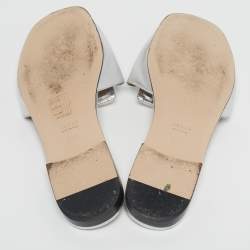 Pre Owned Gucci Madelyn Size 35.5 Silver Leather Flat Slide