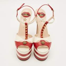 Pre Owned صندل غوتشي جلد لامع أسود مزين سير حرف تي مقاس 36.5