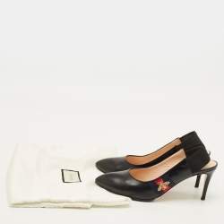 مملوكة مسبقًا Gucci Slyvie Size 38.5 Black Leather Web Slingback Pumps