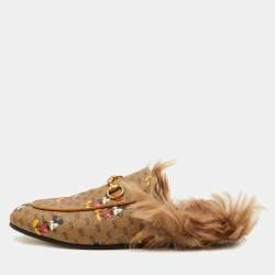 Pre Owned مولا غوتشي x ديزني برينس تاون طبعة ميكي ماوس GG سوبريم كانفس بنية مسطحة مقاس 37.5