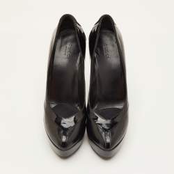 مملوكة مسبقًا Gucci Size 38 Black Leather and Patent Leather Platform Pumps