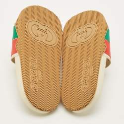 Pre Owned صندل مسبح غووتشي بمطاط وردي وشعار مقاس 40