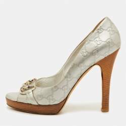 مملوكة مسبقًا Gucci Horsebit Size 40 Metallic Silver Guccissima Leather Peep Toe Pumps