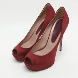 Pre Owned Gucci Size 39 Red Satin Peep Toe Pumps