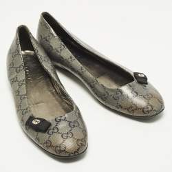 مملوكة مسبقًا حذاء باليرينا فلات غوتشي قماش مطلي مونوجرام GG رمادي مقاس 38