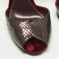 Pre Owned Gucci Size 40 Burgundy Snakeskin Leather Ankle Strap Sandals