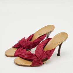 Pre Owned Gucci Size 38 Red Pleated  Fabric Slide Sandals