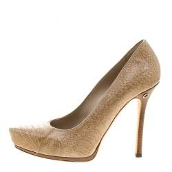 مملوكة مسبقًا Gucci Beige Ostrich Leg Pointed Toe Pumps Size 38.5