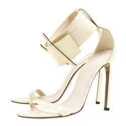 مملوكة مسبقًا صندل غوتشي جلد لامع كريمي بإبزيم مقاس 39