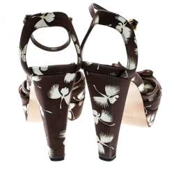 Pre Owned Gucci Brown Leather And White Printed Canvas Ankle Strap Platfrom Sandals Size 40.5