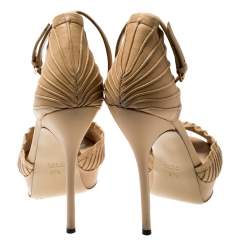 مملوكة مسبقًا صندل غوتشي نعل سميك سير كاحل مقدمة مفتوحة تارين جلد بيج مقاس 37.5