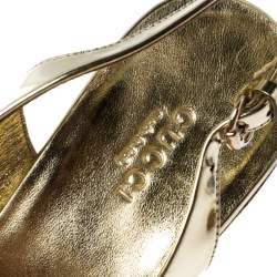 مملوكة مسبقًا صندل جيمي تشو فتحة كعب مقدمة مفتوحة نعل سميك جلد كورك ذهبي لامع  مقاس 37