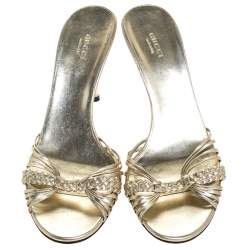 مملوكة مسبقًا صندل غوتشي كعب بامبو جلد مضفر ميتالك ذهبي مقاس 41