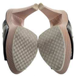 مملوكة مسبقًا Gucci Black Patent Leather Hysteria Platform Clogs Size 35