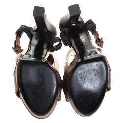 مملوكة مسبقًا Gucci Metallic Bronze And Offwhite Leather Strappy Platform Sandals Size 40.5