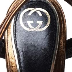 مملوكة مسبقًا Gucci Metallic Bronze And Offwhite Leather Strappy Platform Sandals Size 40.5