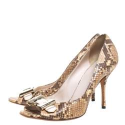 Pre Owned Gucci Two-Tone Python And Leather Trim Buckle Detail Peep Toe Pumps Size 38.5