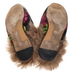 مملوكة مسبقًا حذاء مولز غوتشي Princetown هورسبيت فرو وقماش بروكيد زهور أسود مقاس 37