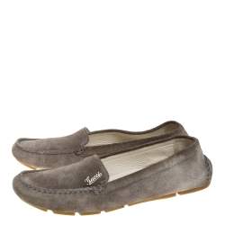 Pre Owned Gucci Grey Suede Leather Slip On Loafers Size 38