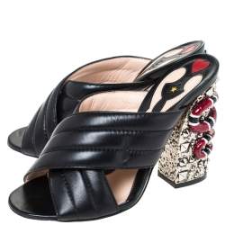 Pre Owned صندل سلايد غوتشي كانفاس أسود ثعبان مزخرف هورسبيت مقاس 38.5