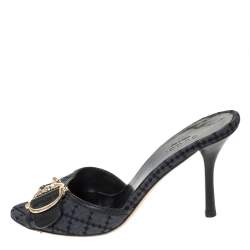 مملوكة مسبقًا صندل غوتشي بمقدمة مفتوحة و مزين بهورسبيت كانفاس أسود مقاس 35