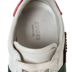 مملوكة مسبقًا حذاء رياضي غوتشي "آيس" بطراز منخفض من أعلى و مزين بحلية سهم جلد أبيض مقاس 37