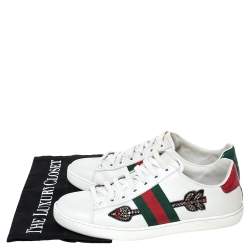 مملوكة مسبقًا حذاء رياضي غوتشي "آيس" بطراز منخفض من أعلى و مزين بحلية سهم جلد أبيض مقاس 37