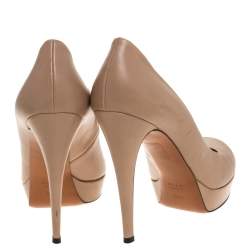 مملوكة مسبقًا Gucci Beige Leather Charlotte Platform Pumps Size 38.5