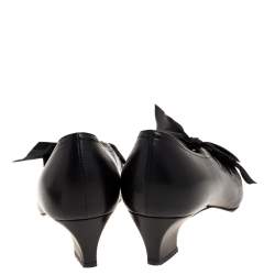 مملوكة مسبقًا حذاء كعب عالى غوتشى بريث زخرفة فيونكة جى جى تفاصيل قصة جلد أسود مقاس 39.5