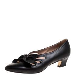 مملوكة مسبقًا حذاء كعب عالى غوتشى بريث زخرفة فيونكة جى جى تفاصيل قصة جلد أسود مقاس 39.5