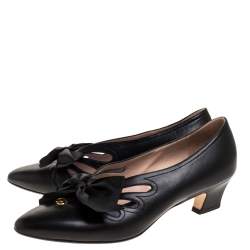 مملوكة مسبقًا حذاء كعب عالى غوتشى بريث زخرفة فيونكة جى جى تفاصيل قصة جلد أسود مقاس 39.5