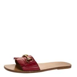 مملوكة مسبقًا Gucci Red Fringe Leather Horsebit Slide Sandals Size 38