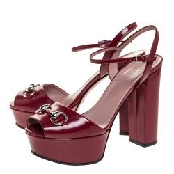 مملوكة مسبقًا Gucci Burgundy Leather Claudie Horsebit Platform Ankle Strap Sandals Size 38.5