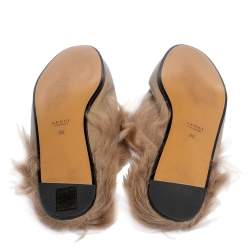 Pre Owned حذاء مولز غوتشي فلات برنستاون فرو وجلد رمادي مقاس 36