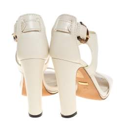 مملوكة مسبقًا Gucci White Leather Lifford Bamboo Buckle Block Heel Sandals Size 37.5