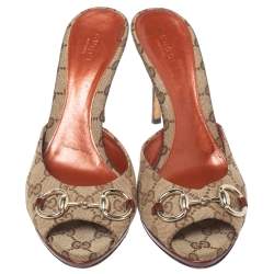 Pre Owned Gucci Beige/Brown GG Canvas And Leather Horsebit Peep Toe Sandals Size 41