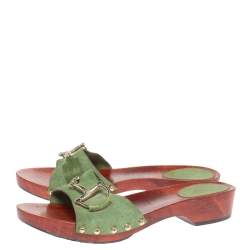 مملوكة مسبقًا Gucci Green Suede And Leather Icon Bit Clogs Size 40.5