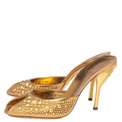 Pre Owned Gucci Metallic Gold Studded Leather Peep Toe Mule Sandals Size 41